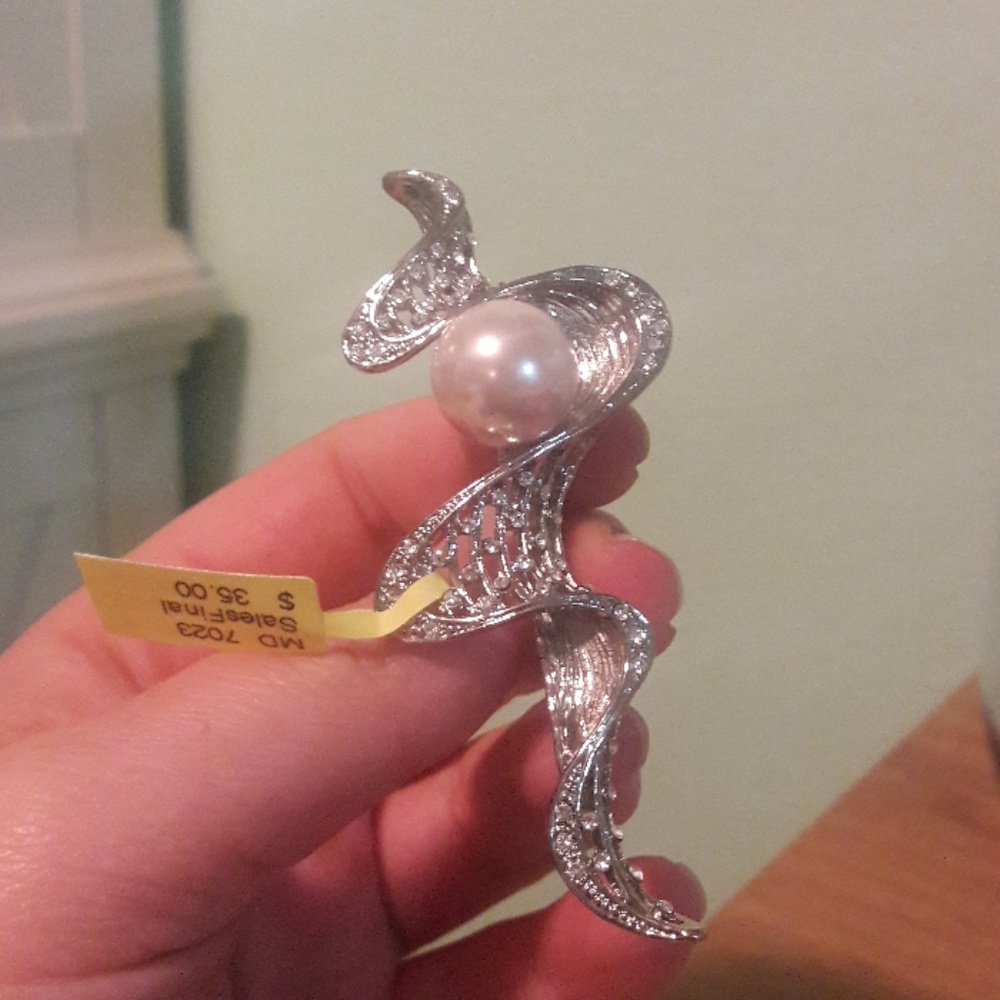 Pearl Brooch